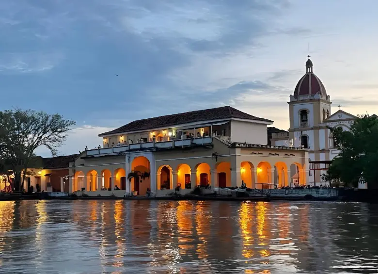 Con este incremento de sillas la aerolínea impulsa el turismo hacia Santa Cruz de Mompox, municipio declarado Patrimonio de la Humanidad por la Unesco, reconocido por su arquitectura colonial, riqueza cultural y vocación turística sostenible.