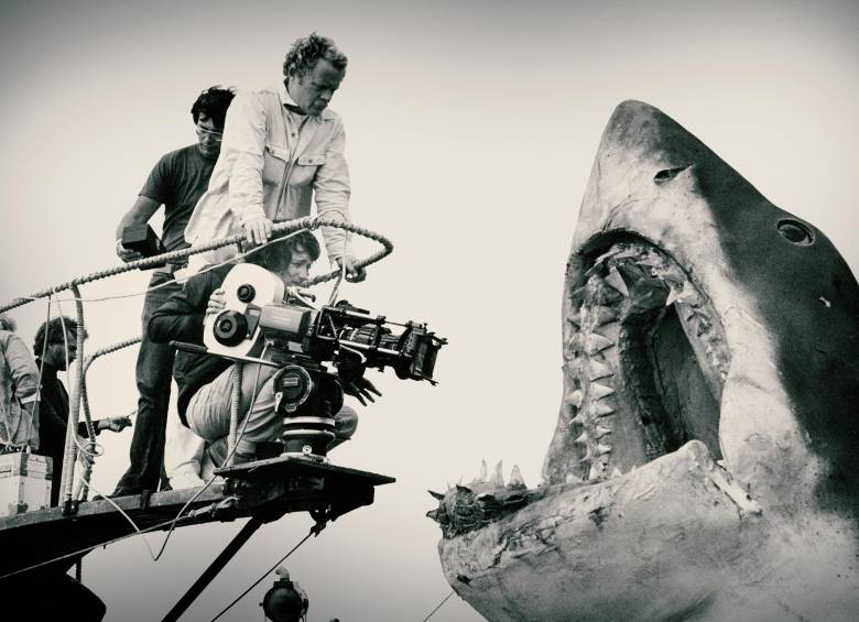 El documental explora cómo Tiburón transformó la relación del cine y la ciencia con estos animales. FOTOS Disney +