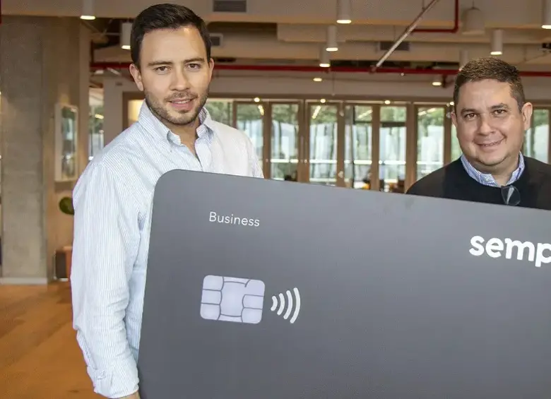 Sempli se convirtió en la primera <i>fintech </i>que emitió tarjetas de crédito para empresas y freelancers en Colombia.