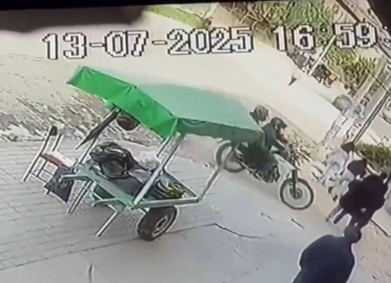 Captura de las cámaras de seguridad del sector segundos antes de la tragedia. FOTO: Captura de video