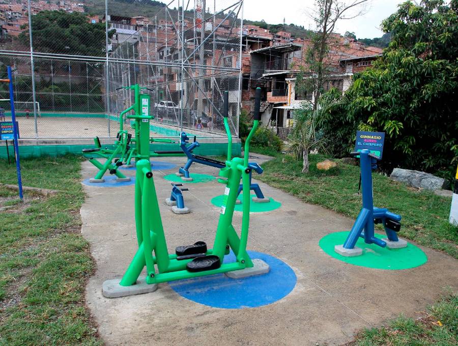 En algunos gimnasios se produjo el reemplazo de la infraestructura, en otros se pintaron o se respusieron piezas. FOTO: CORTESÍA