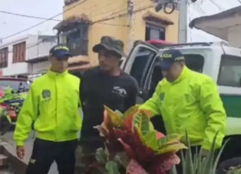 Esta fotografía fue tomada en diciembre de 2022 cuando Díaz fue capturado por primera vez. FOTO: Policía Nacional