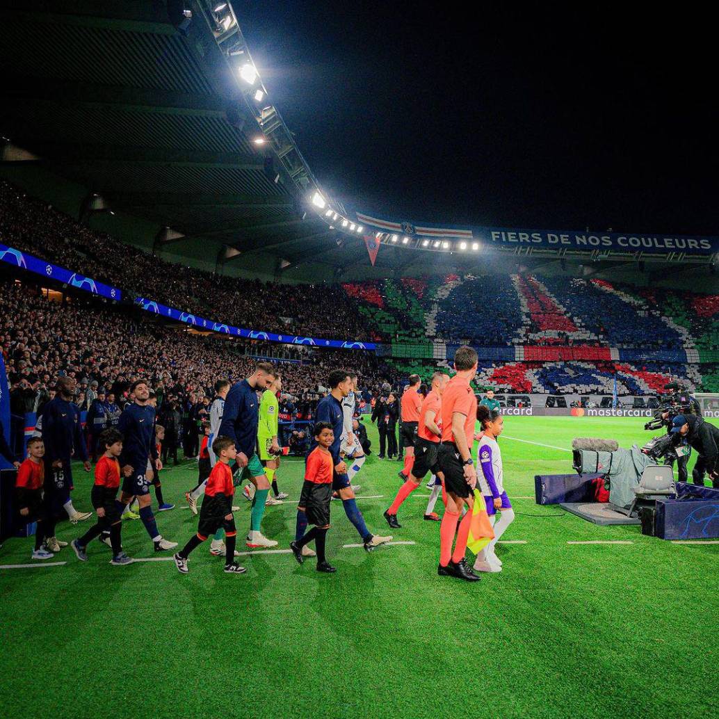 En el Parque de los Príncipes, en París, se jugará el partido entre el PSG y Barcelona. FOTO: Tomada de Instagram @psg, @quentin_lab_