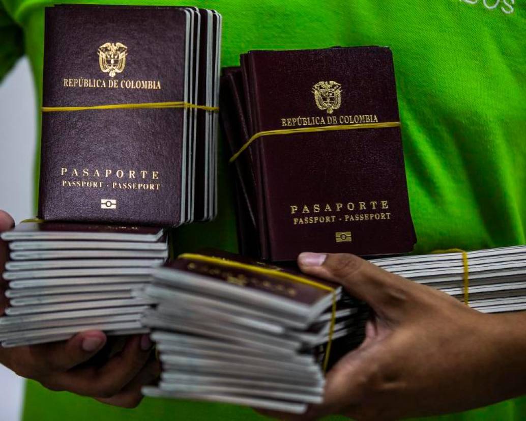 El Ministerio indicó que el actual operador seguirá expidiendo pasaportes hasta octubre próximo cuando se acaba el contrato vigente. FOTO Julio César Hererra