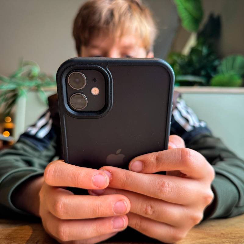 TikTok se basa en los gustos y hábitos de los usuarios para sugerir contenido. Foto: Getty.