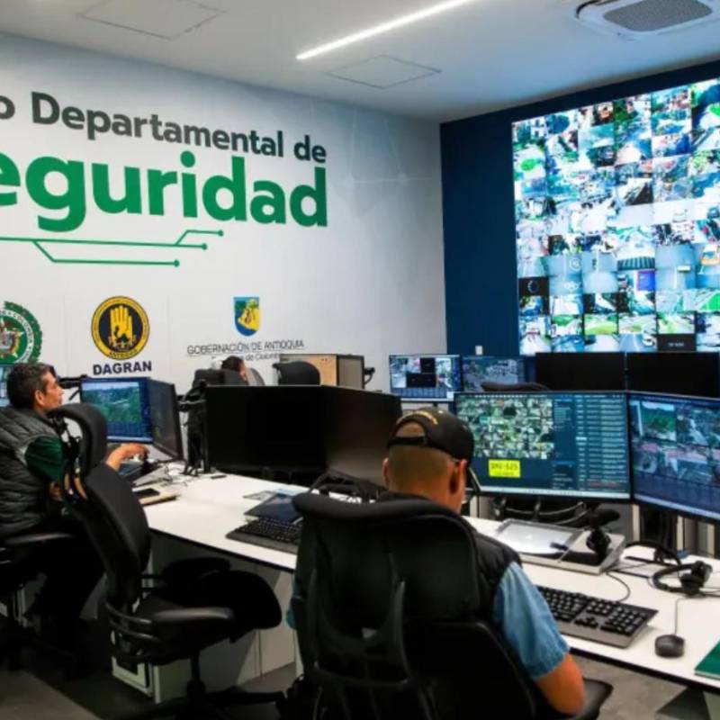 Desde el Nodo Departamental se controlan las cámaras de seguridad de los municipios de Antioquia. FOTO Julio César Herrera. 
