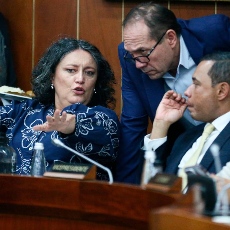 El proyecto de reforma quedó en manos de la plenaria del Senado, que en los próximos días deberá decidir si lo convierte en ley. En la foto, Angélica Lozano, presidenta de la Comisión Cuarta. FOTO: Colprensa