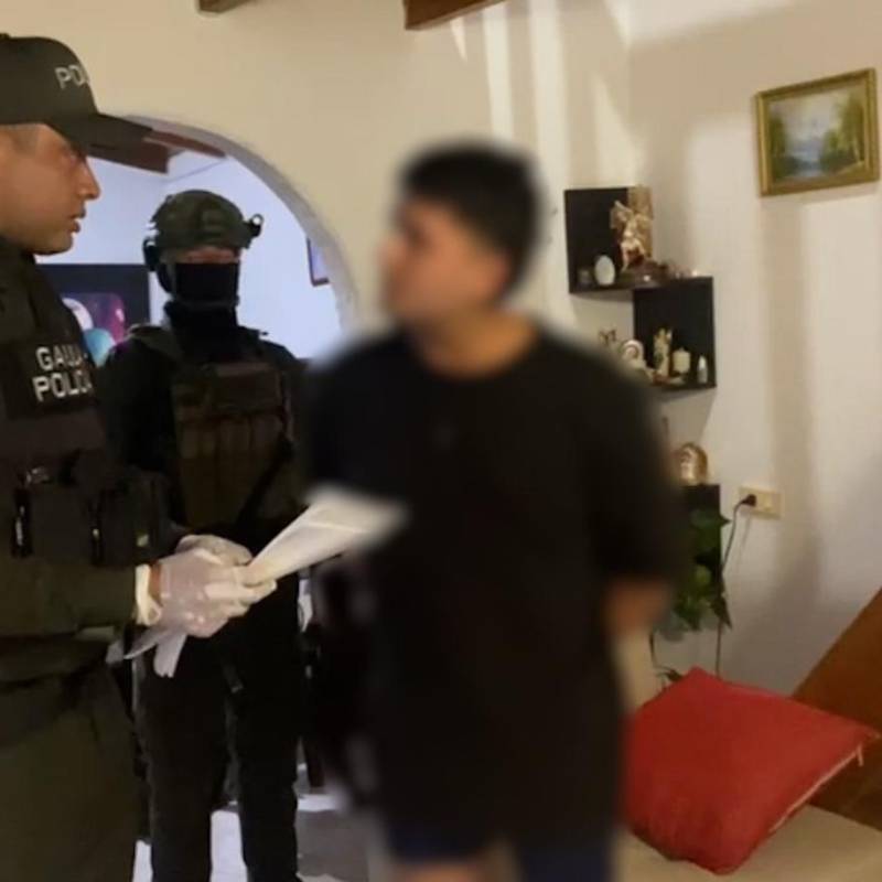 Uno de los hombres capturados por secuestro extorsivo en Antioquia. FOTO Policía.