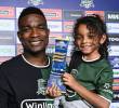 Jhon Córdoba tiene contrato con el Krasnodar hasta 2027. El jugador colombiano, quien celebra con su hija, espera ser llamado a la Selección Colombia. X-KRASNODAR