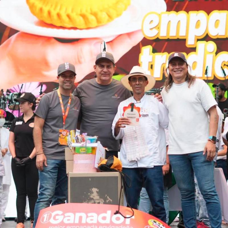 Los ganadores recibieron varios premios en efectivo y en especie. FOTO CORTESÍA