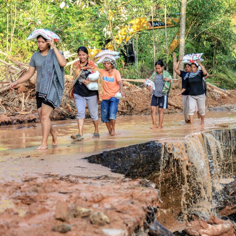Inundaciones dejan al menos 2.000 víctimas mortales en Indonesia, Sri Lanka y Tailandia