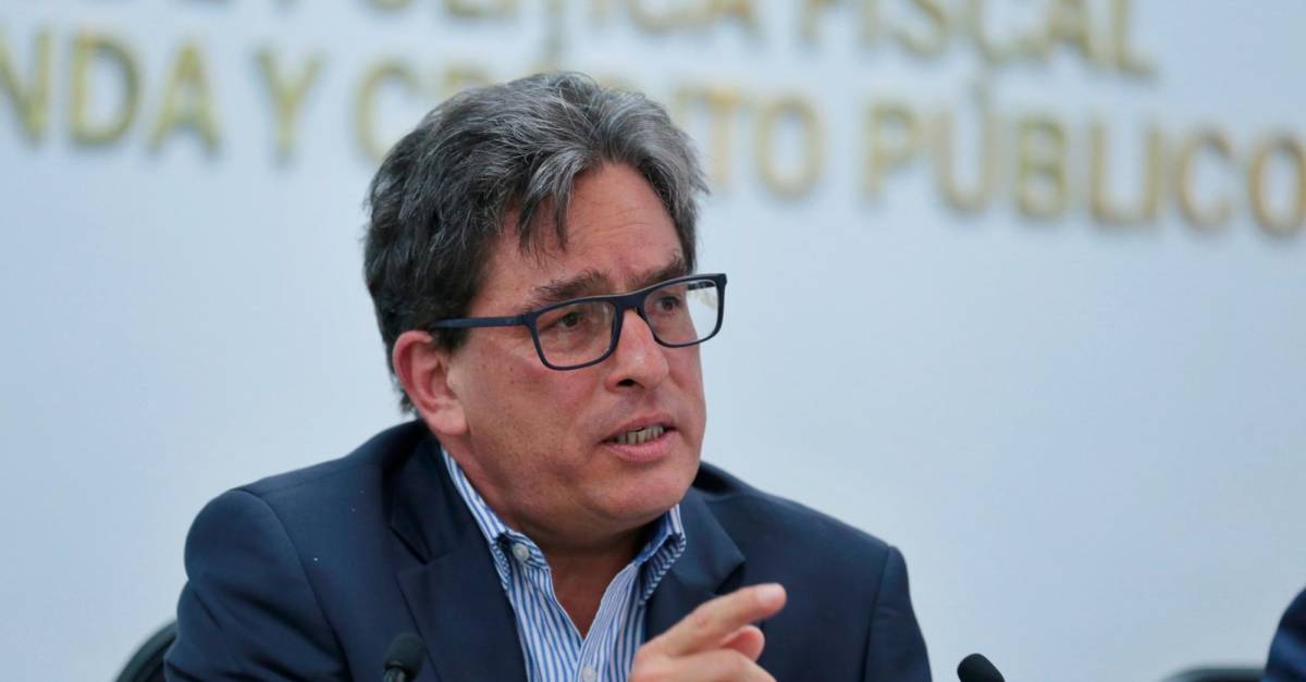 Gobierno expidió decreto que nombra a Alberto Carrasquilla como