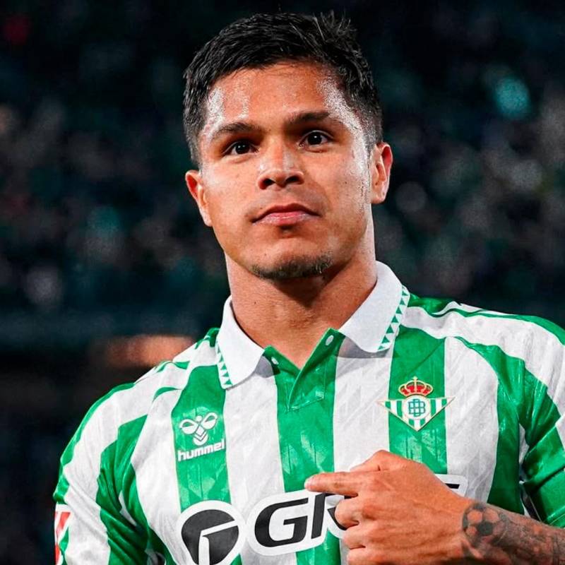 Juan Camilo Hernández, de 26 años, ha sido convocado varia veces por Néstor Lorenzo a la Selección Colombia. FOTO: TOMADA DEL INSTAGRAM DE @cuchohernandez