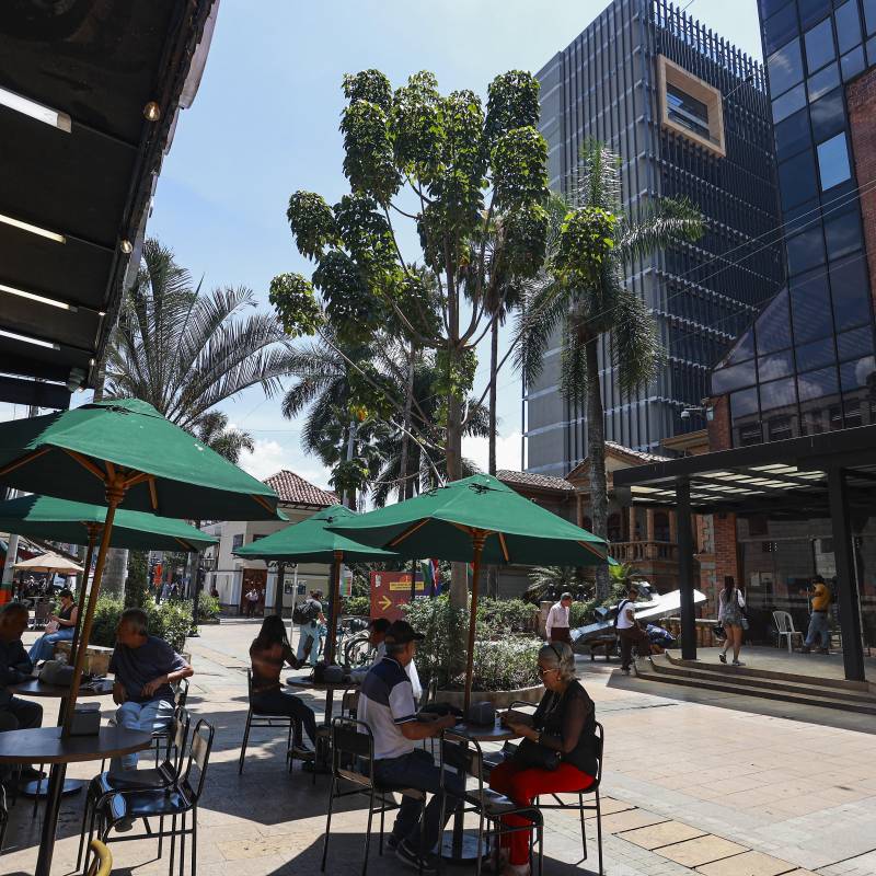 Remodelación de pasaje en pleno Mundial genera descontento en Envigado