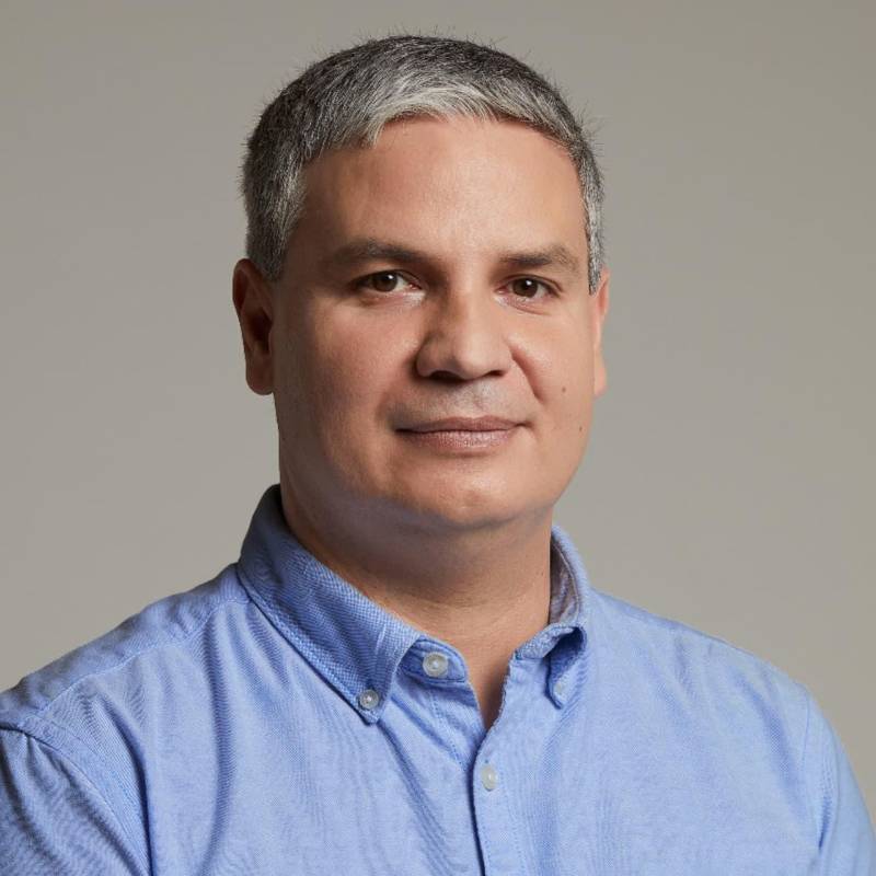 La colectividad descartó fichajes externos y apostó por un liderazgo con experiencia, mientras Lemos llamó a enfrentar la polarización, la crisis institucional y el deterioro de la seguridad. FOTO: CORTESÍA LA U