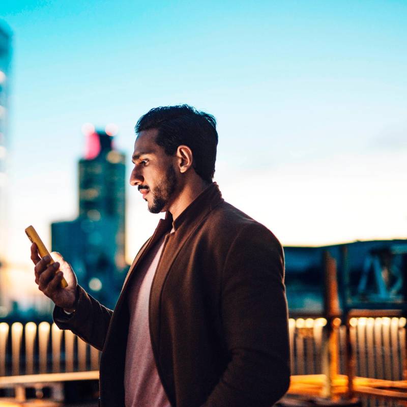 Son los jóvenes menores de 35 años los uqe más están usando la IA. FOTO Francisco J. Olmo / Europa Press