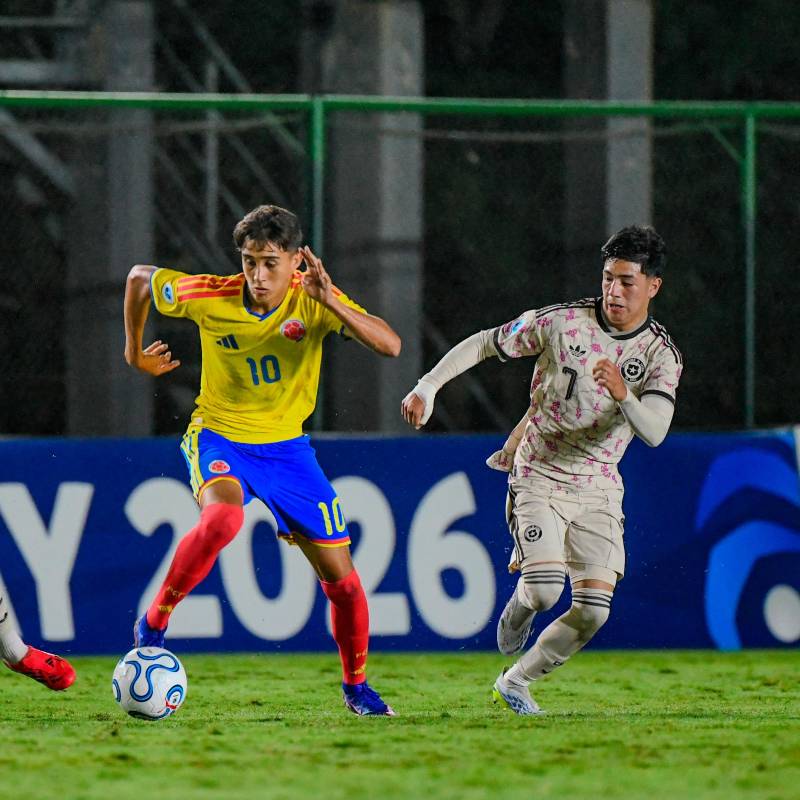 El volante Samuel Martínez, durante el partido que Colombia le ganó 1-0 a Chile en el Sudamericano. FOTO CORTESÍA FCF
