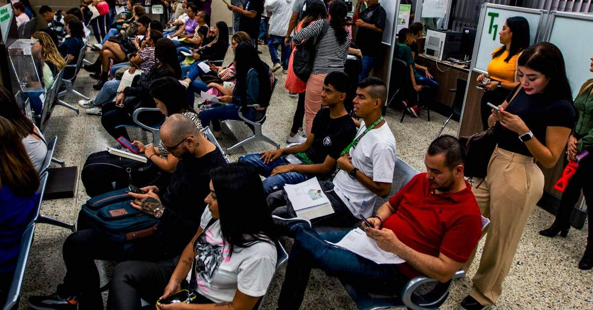 Cancillería se prepara para evitar grave crisis de visas y pasaportes