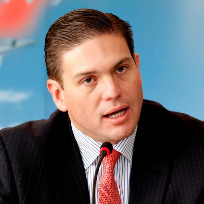 El precandidato Juan Carlos Pinzón confirmó su participación en la consulta interpartidista de 2026. FOTO: JULIO CÉSAR HERRERA ECHEVERRI