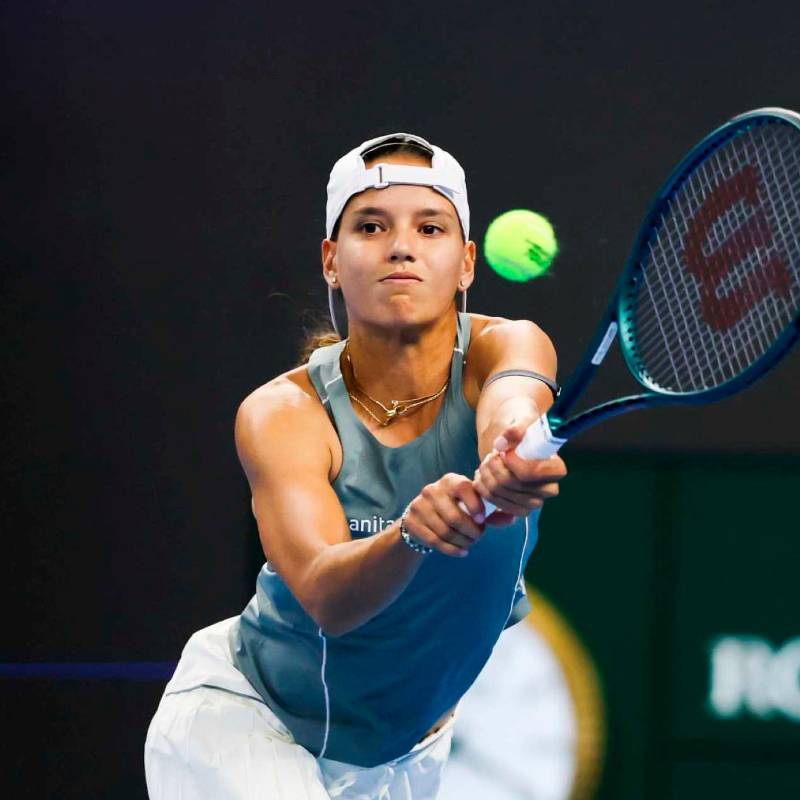 Emiliana Arango volvió a ganar en Bogotá y ya está en semifinales de la Copa Colsanitas que se disputa en la cancha de Colsubsidio. FOTO GETTY 