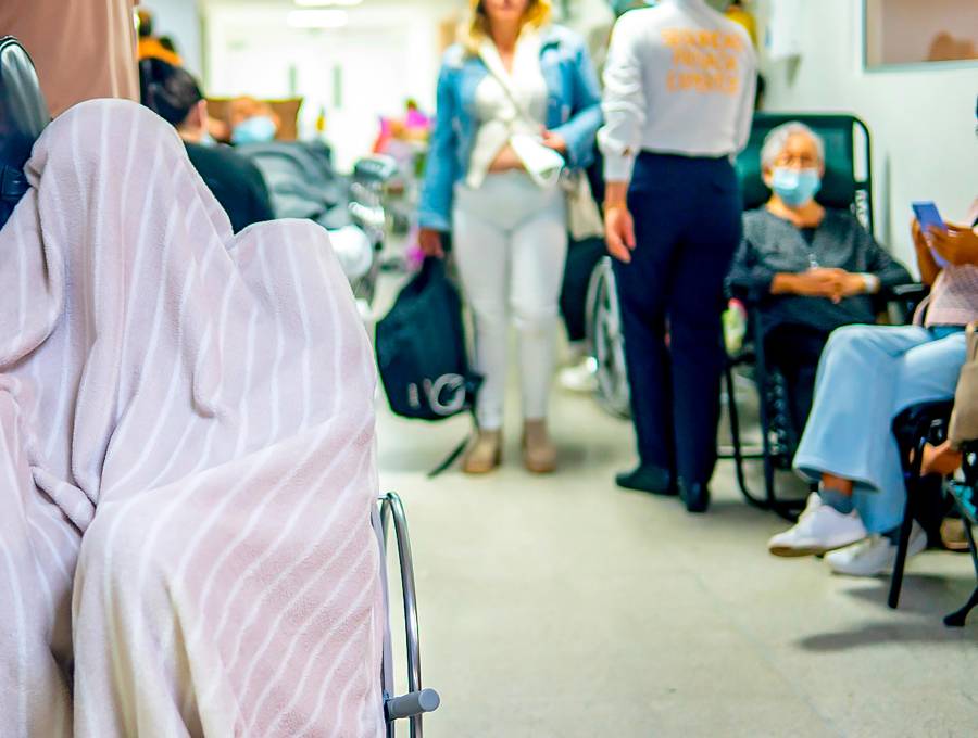 Los hospitales locales están colapsados. FOTO Alcaldía de Medellín