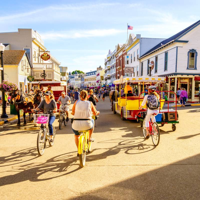 La isla está ubicada enfrente de la costa del estado de Michigan, en donde queda la considerada “ciudad del motor”. FOTO GETTY