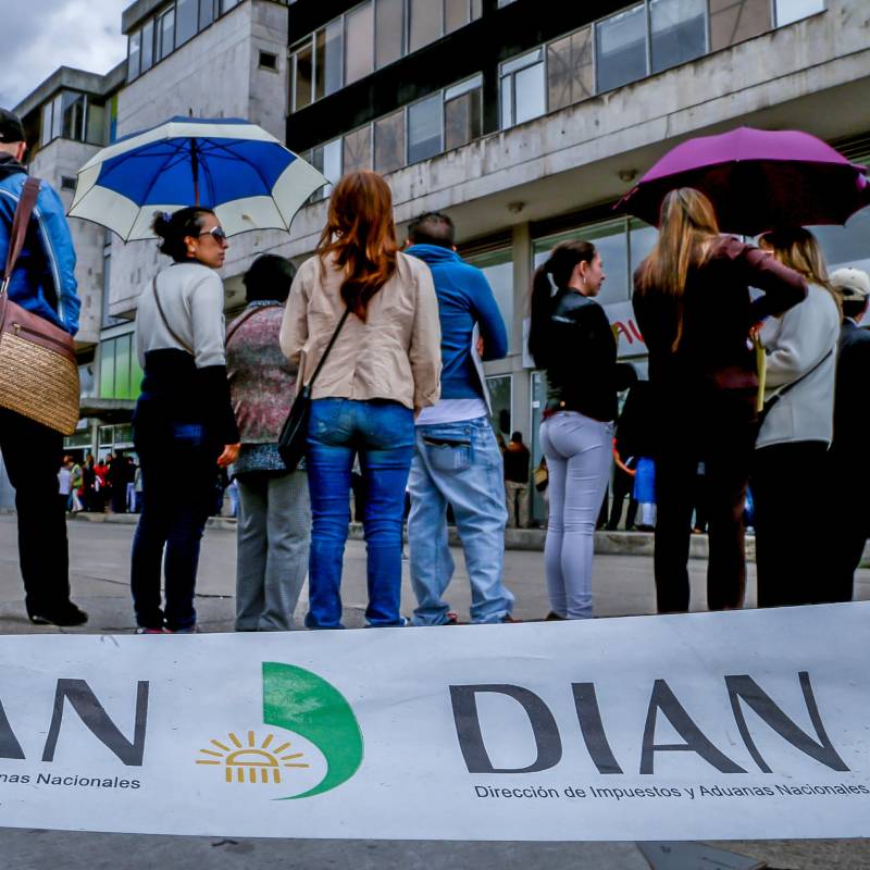 El Gobierno tiene como meta alcanzar un recaudo acumulado de $312,8 billones al cierre de diciembre. Foto: Colprensa