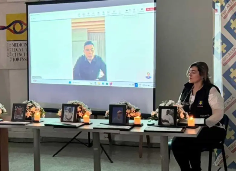 Entrega simbólica en Villavicencio de los cuerpos de ocho líderes asesinados en Guaviare. Foto: Colprensa y Fiscalía