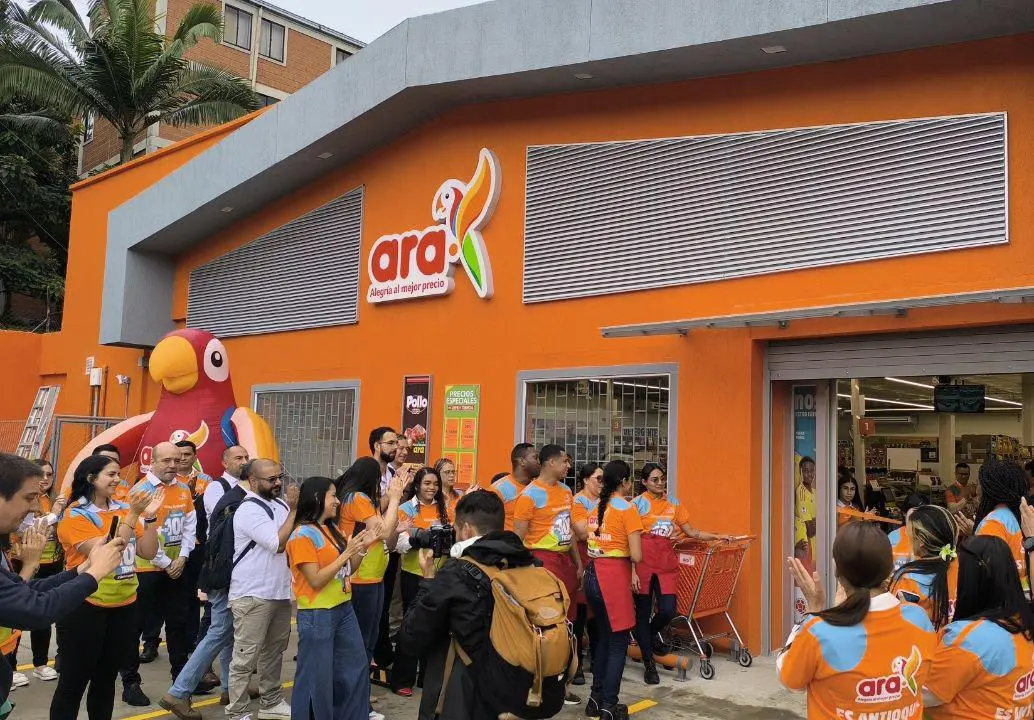 Nueva tienda de Ara, en Las Brisas, Medellín. FOTO: Miguel Alguero Nueva tienda de Ara, en Las Brisas, Medellín. FOTO: Miguel Alguero
