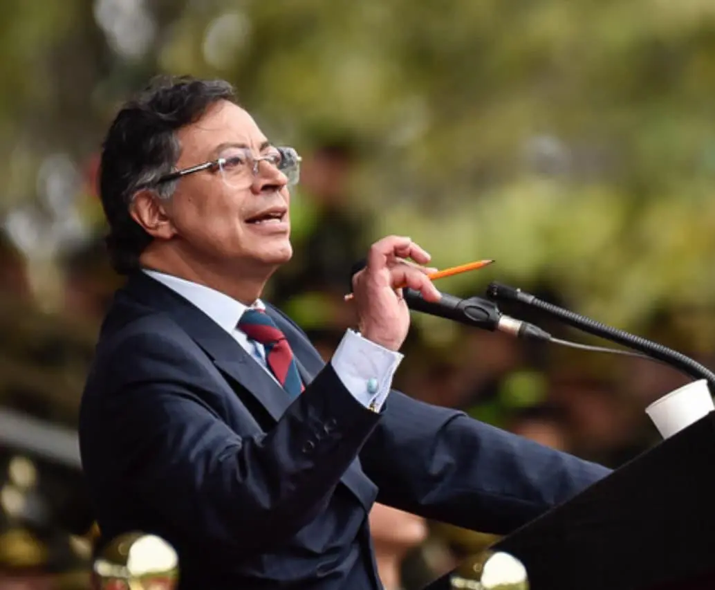 Piden sanción para el presidente Gustavo Petro por llamar a las periodistas “muñecas de la mafia”. FOTO: Colprensa  Piden sanción para el presidente Gustavo Petro por llamar a las periodistas “muñecas de la mafia”. FOTO: Colprensa