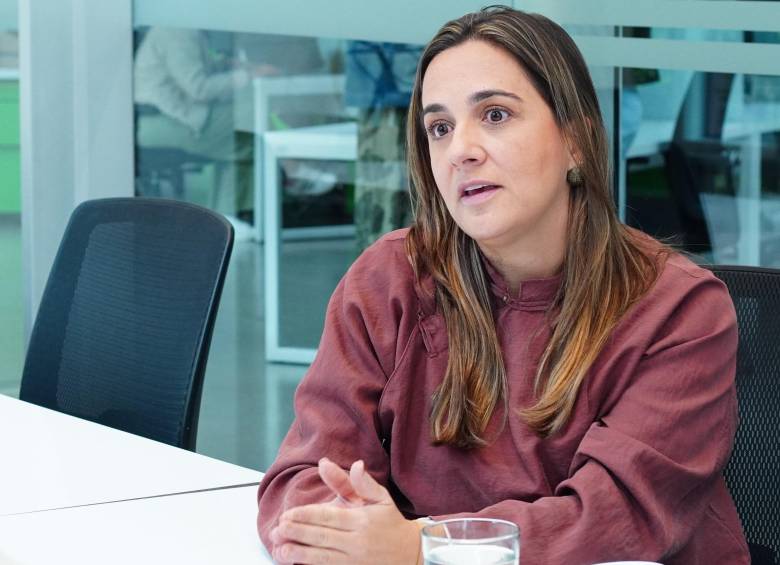 “Queremos que los niños no solo consuman tecnología, sino que aprendan a crearla y usarla bien”, dice Carolina Londoño. FOTO cortesía Ruta N