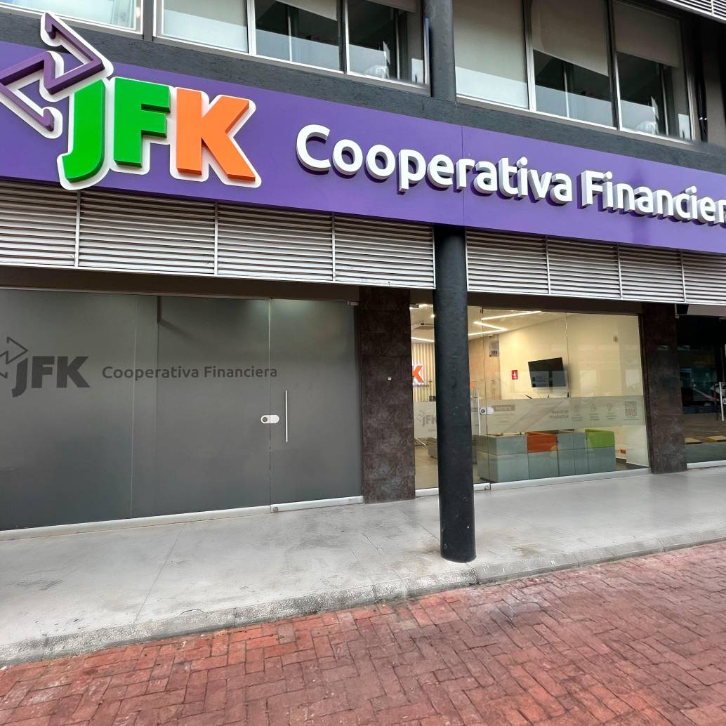 Desde el año 2020, JFK inició un proceso de transformación física y tecnológica, que hoy se ve reflejada en sus agencias y procesos. FOTOs: cortesía