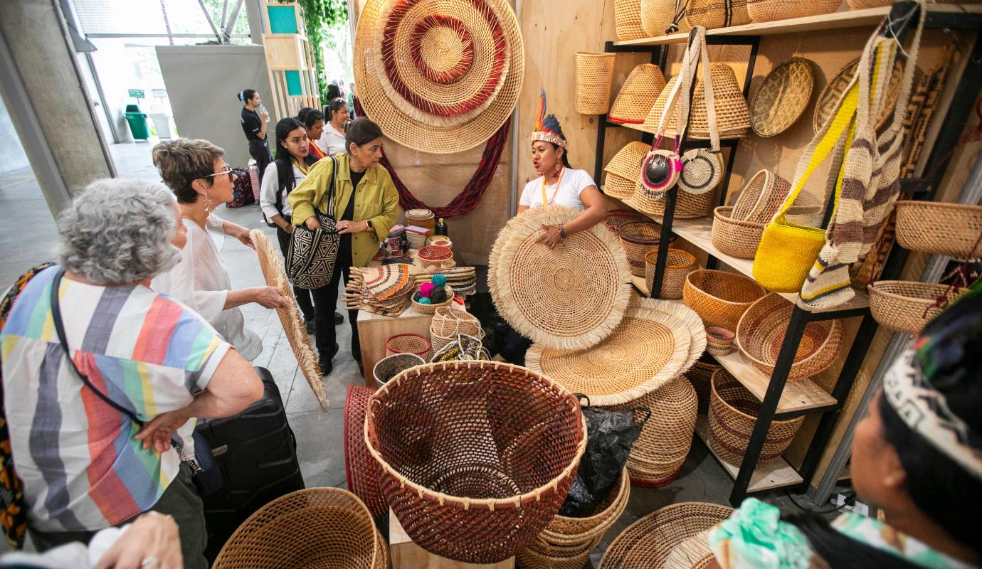 Expoartesano es, sin duda, un espacio donde la memoria cobra vida y se celebra a través del color, la forma y la expresión de cientos de culturas que coexisten en el territorio colombiano. Foto: Esneyder Gutiérrez