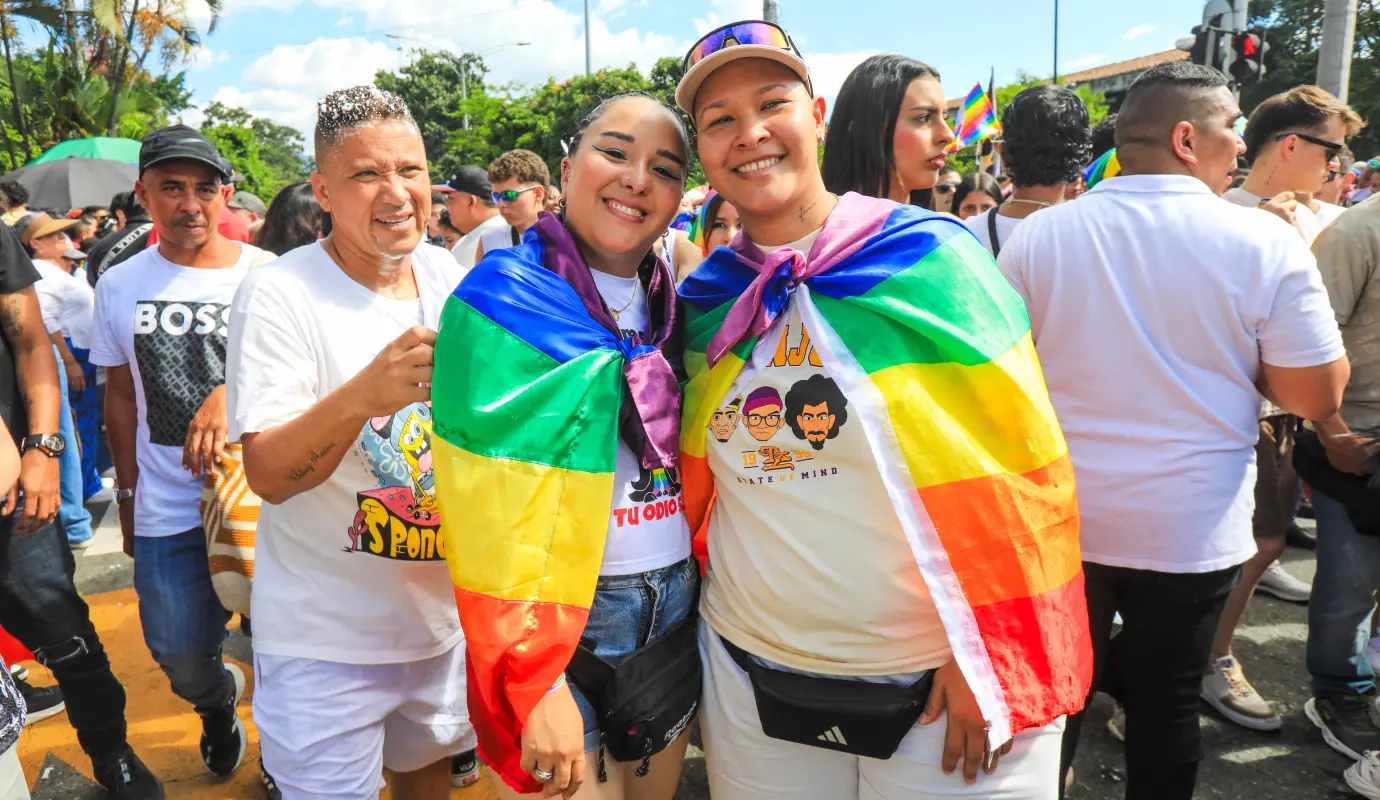 Más allá de la celebración y el orgullo, este recorrido por las calles de Medellín destacó por su innegable carácter de resistencia y exigencia frente a la persistente violencia y discriminación que enfrenta la comunidad diversa en Colombia. Foto; Esneyder Gutiérrez 