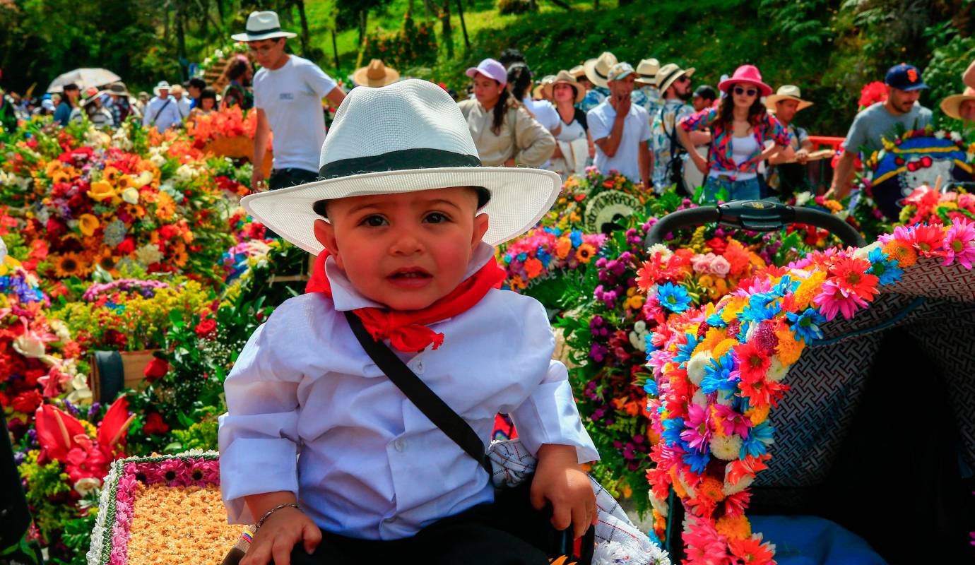 La dedicación de cada niño y en el apoyo de cada familia, donde reside la verdadera magia y el futuro de una celebración que es patrimonio de todos los antioqueños. Foto: Camilo Suárez Echeverry