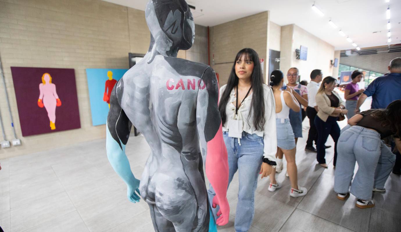 Algunas de las obras se trabajan en el mismo lugar para crear conexión entre público y artistas. Foto: Esneyder Gutiérrez 