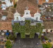Iglesia en el parque principal de El Retiro, Antioquia. Foto: Camilo Suárez