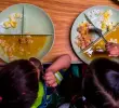 El Programa de Alimentación Escolar (PAE) brinda un complemento alimentario a niños, niñas y adolescentes en colegios del país. FOTO JULIO CÉSAR HERRERA