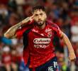 El delantero del rojo Francisco Fydriszewski marcó el primero del DIM en la final ante Santa Fe en el Atanasio Girardot. FOTO MANUEL SALDARRIAGA