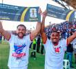 Roberto Lopes (izquierda), nacido en Irlanda, y Deroy Duarte (derecha), nacido en Países Bajos, celebran la clasificación al Mundial <span class=mln_uppercase_mln>foTO</span> <b><span class=mln_uppercase_mln>getty</span></b>
