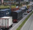 El gremio de transportadores de carga advirtió que la situación se volvió insostenible por lo que no descartan salir a las calles para un nuevo paro nacional. FOTO: Manuel Saldarriaga Quintero.