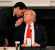 El momento en el que Marco Rubio le cuenta a Donald Trump sobre el acuerdo de la primera fase del plan de paz entre Israel y Hamás. FOTO: AFP