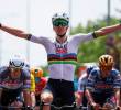 Tadej Pogacar se impuso en el esprint de la primera etapa en el Criterium del Dauphiné. FOTO: AFP