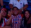 La alegría del hincha que besó a dos mujeres frente a la Kiss cam no se trasladó a su equipo, quien perdió con América de Cali por la Copa BetPlay. Foto: Captura de pantalla Win Sports