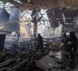 Anteriormente, equipos de emergencia ucranianos respondieron al incendio provocado por un ataque ruso con drones contra un mercado en Druzhkivka, en el este de Ucrania. Foto, AFP.
