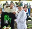 El alcalde de Apartadó, Adolfo Romero, y el embajador de Francia en Colombia, Sylvan Itté. FOTO: ALCALDÍA DE APARTADÓ