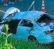 Así quedó el vehículo tras el aparatoso accidente que se registró en la vía Medellín-San Jerónimo, y que dejó dos personas fallecidas. FOTO: CORTESÍA TELEREGIÓN