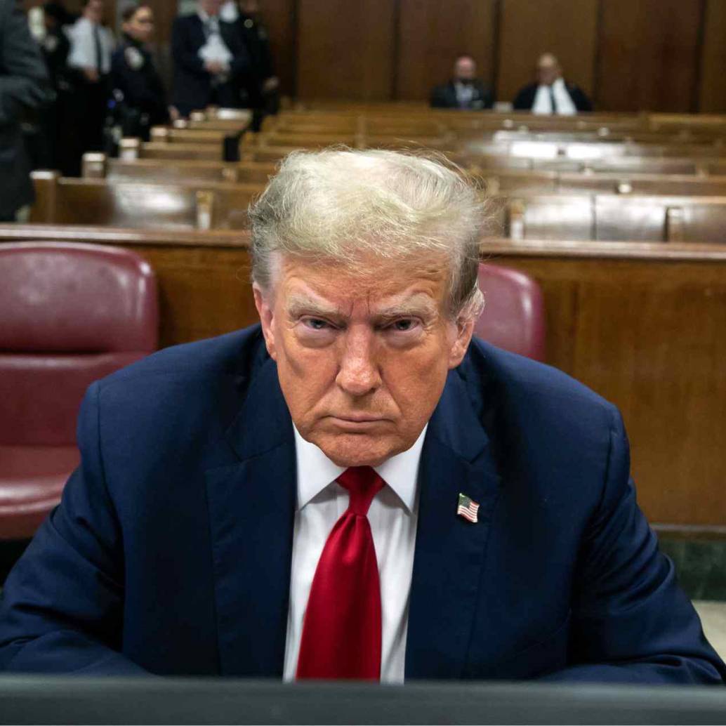 <b>Donald</b><b> Trump es el primer expresidente de la historia en Estados Unidos en sentarse en el banquillo en un proceso penal. FOTO: Getty Images</b>