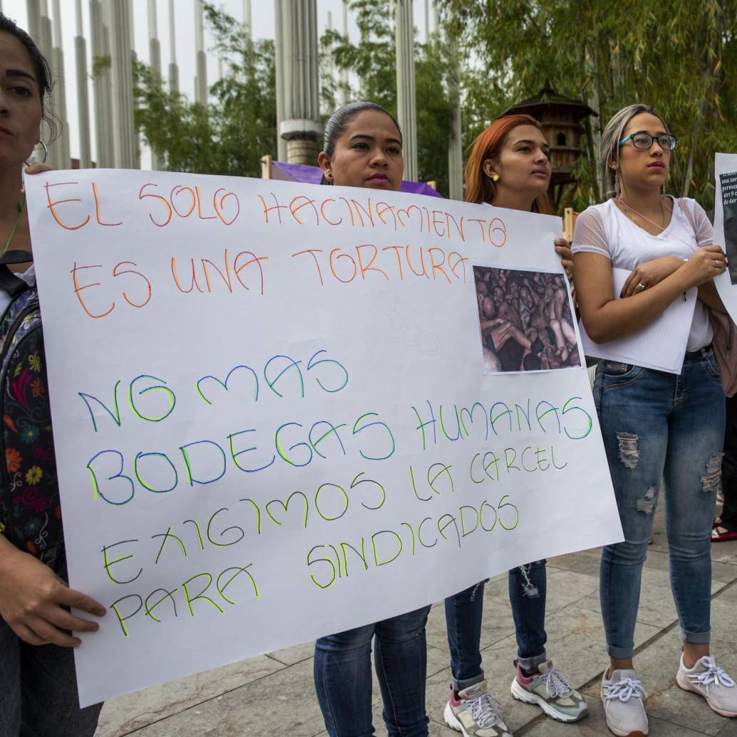 Protesta de familiares de reclusos en contra del hacinamiento carcelario en la ciudad. Foto: Carlos Alberto Velásquez