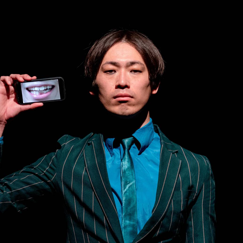 Por primera vez el festival tendrá invitados de Suiza y Japón. En la foto Kenji Shinohe que estará presentando su obra <i>K-A-O (Caritas). </i>Foto Gabriele Conti. Por primera vez el festival tendrá invitados de Suiza y Japón. En la foto Kenji Shinohe que estará presentando su obra <i>K-A-O (Caritas). </i>Foto Gabriele Conti.